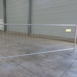 Barrière de chantier T4 : 3.5 x 1.2 m - Grille Heras - ID Acier